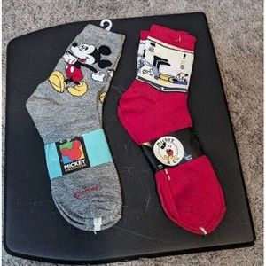 Lot of 2 NOS NWT Mickey Mouse/Goofy Socks Size 9-11
